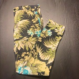 Beautiful floral skinny pants